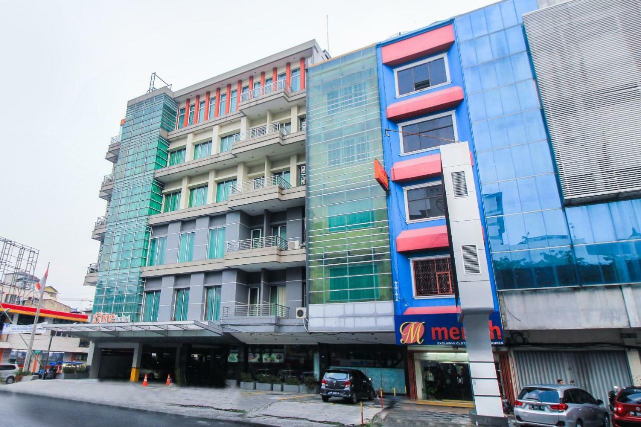 Aston Pekanbaru City Hotel Eksteriør billede